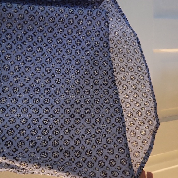 Like New! Cynthia Rowley sleeveless blouse. - Picture 4 of 7